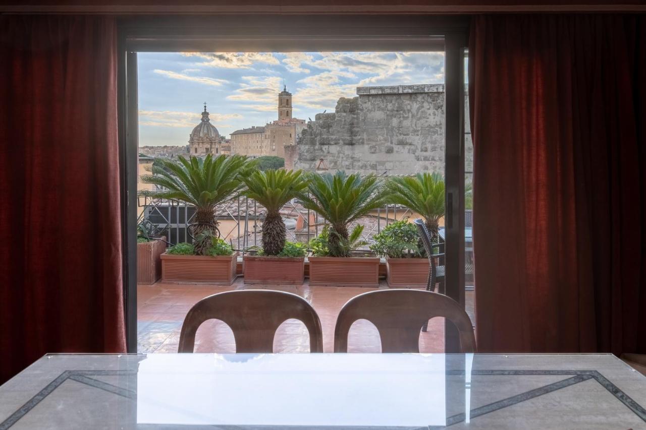 Iflat Incredible View Of The Roman Forum Exterior foto